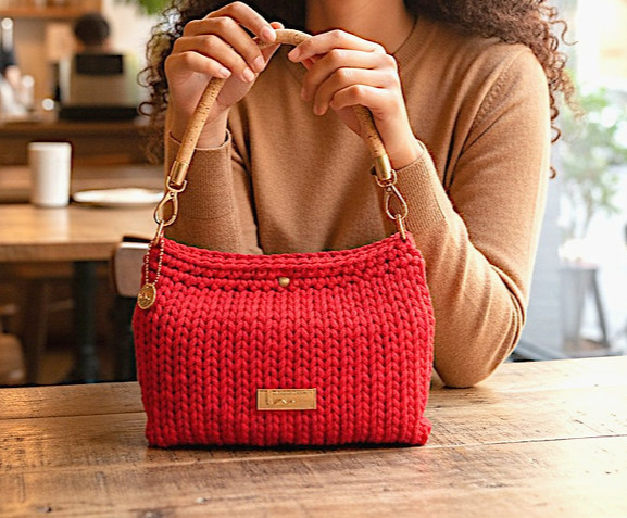 Loop Couture gray knit shoulder bag with chain strap